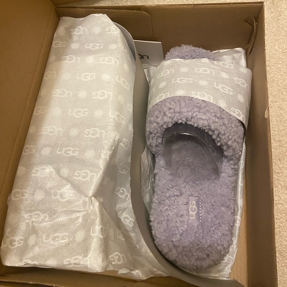 UGG fluffita slippers - Picture 2 of 3